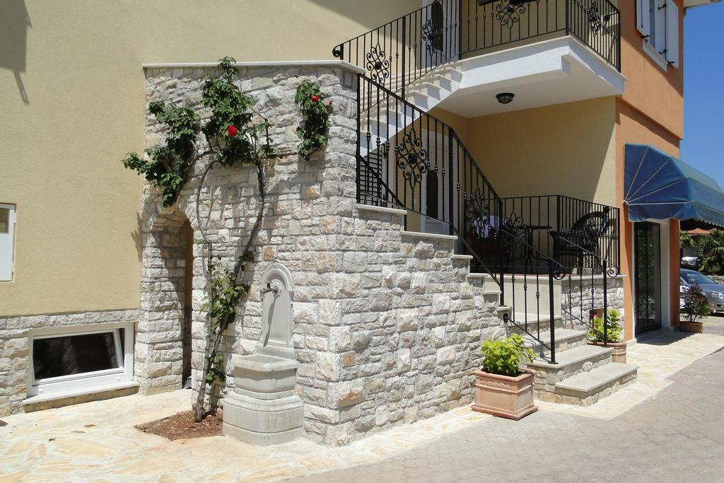 Apartments Villa Ela Umag Eksteriør billede