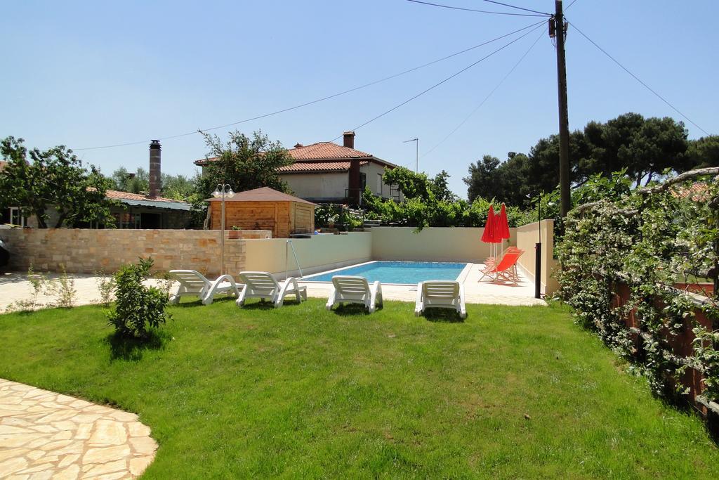 Apartments Villa Ela Umag Eksteriør billede