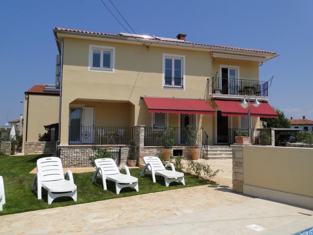 Apartments Villa Ela Umag Eksteriør billede