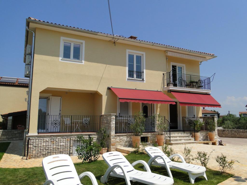 Apartments Villa Ela Umag Eksteriør billede