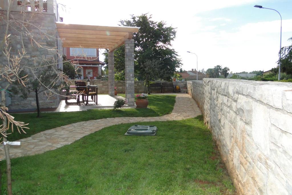 Apartments Villa Ela Umag Eksteriør billede