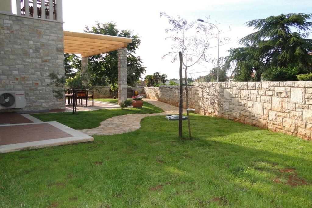Apartments Villa Ela Umag Eksteriør billede