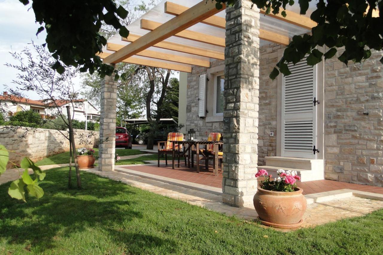 Apartments Villa Ela Umag Eksteriør billede